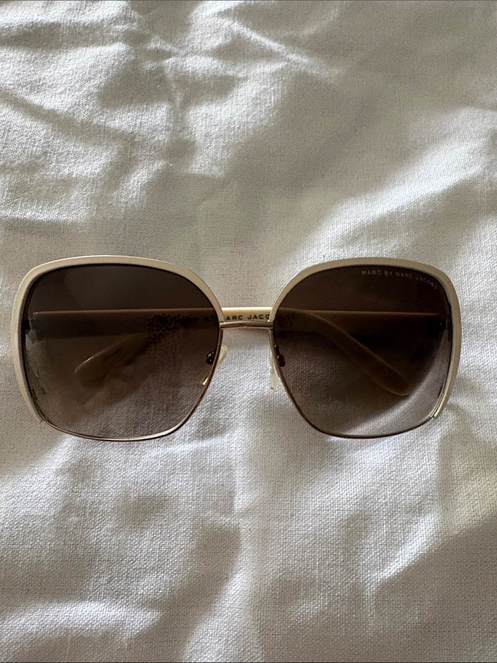 Marc by Marc Jacobs cream enamel frame sunglasses with brown gradient lenses